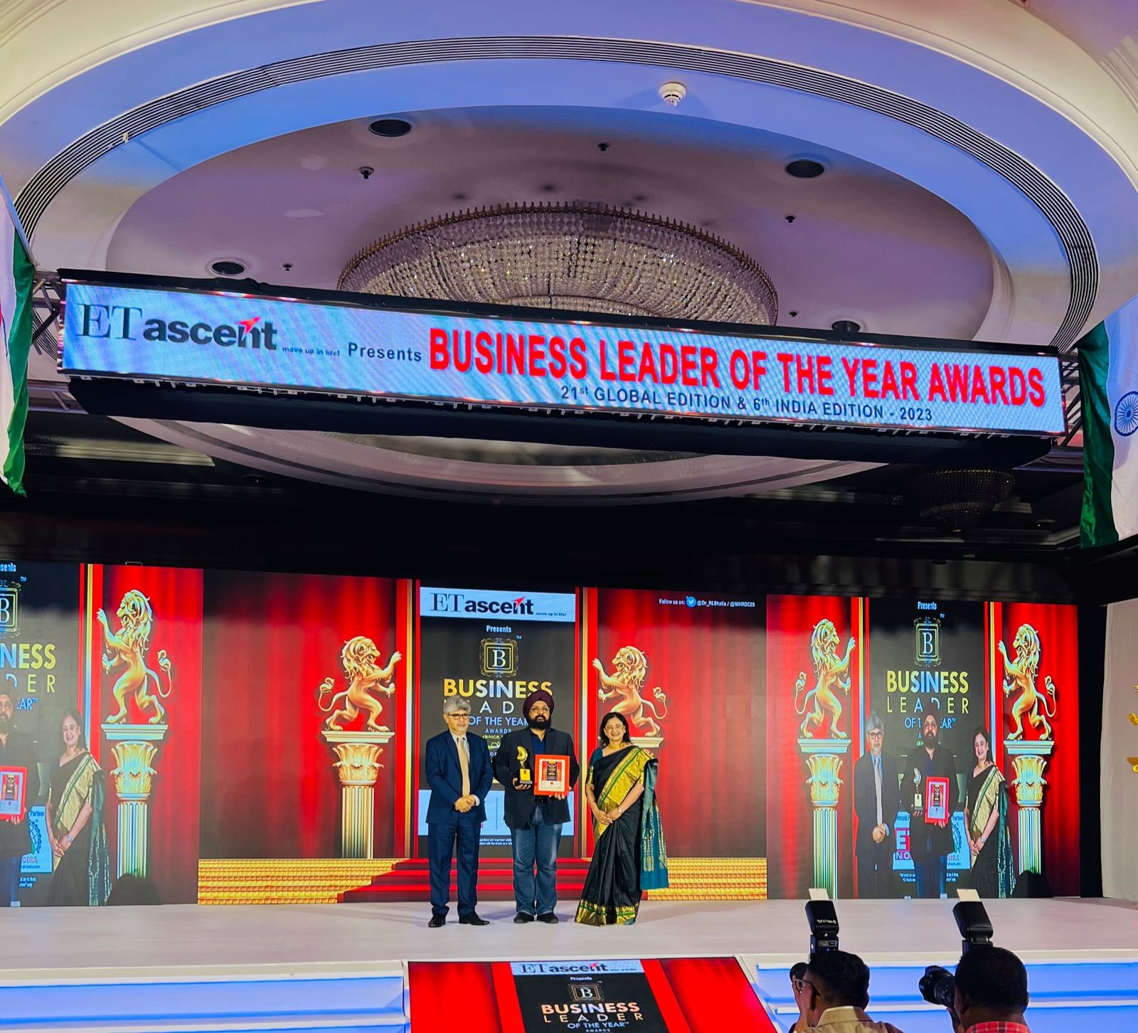 cargo flash bags its first awards in 2023